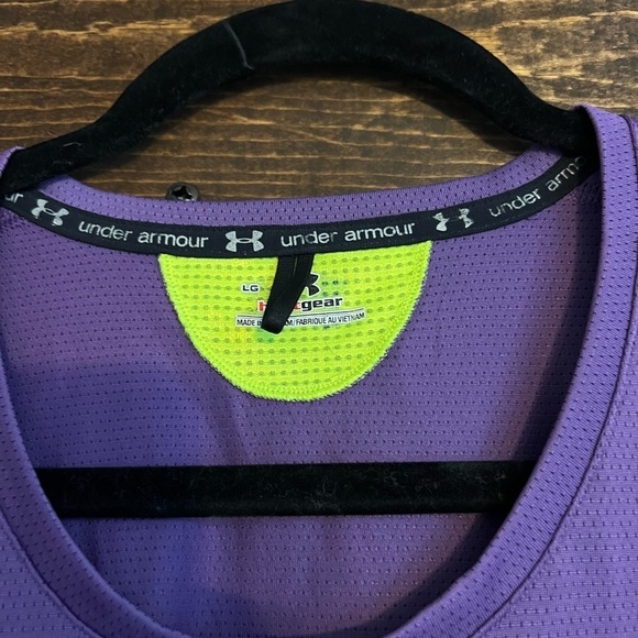 πGarage Sale 3 for $20 π under Armour purple and yellow bright workout tee - Picture 3 of 3